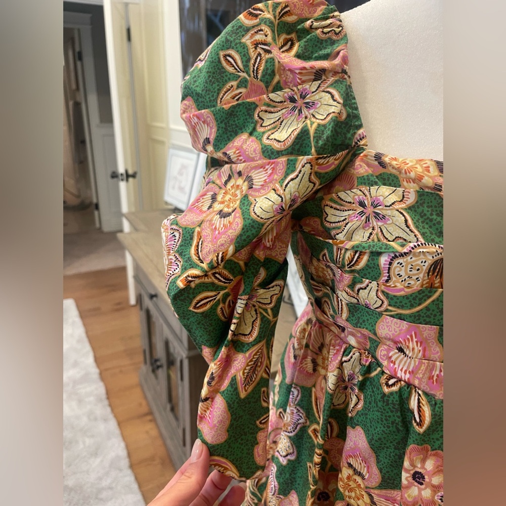 Misa NWT floral dress. Size XS - Picture 4 of 6